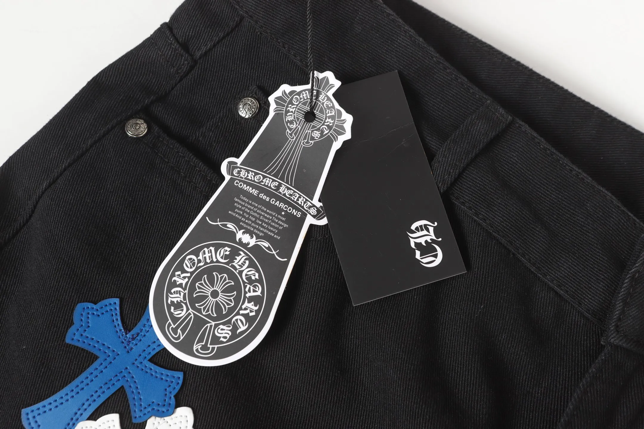 P260 Cross-border model, please do not place an order if you are pursuing quality -Chrome Hearts/Chrome Heart Cross✝️Applied leather embroidered washed jeans, trousers and casual pants -High weight, high density and high quality. The wool is soft, delicate and skin-friendly. It feels soft and silky. It has excellent warmth and skin-friendly properties. -Size: 28 30 32 34 36